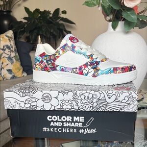 Skechers Colorful Graphic Sneakers